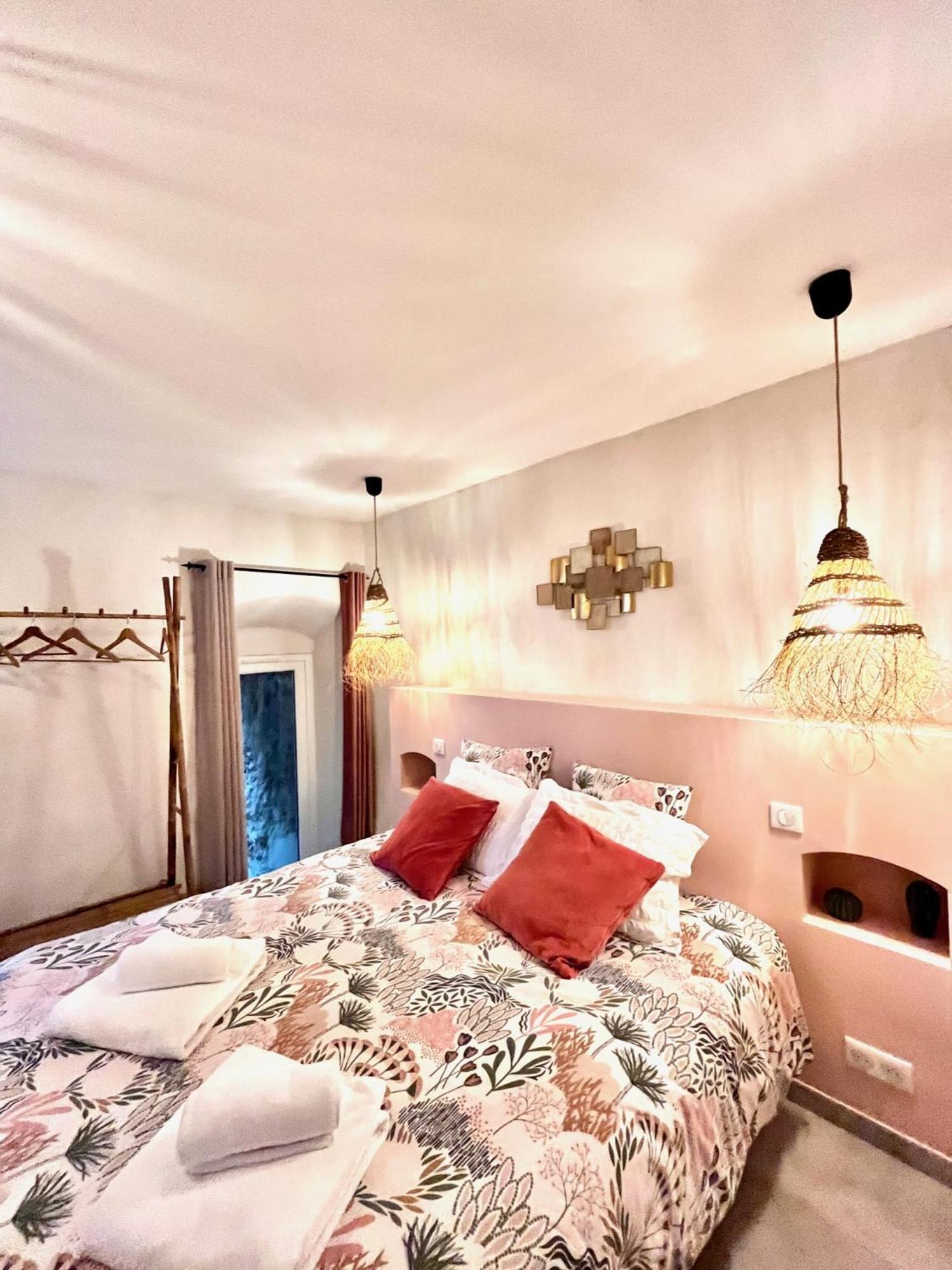 La Parenthese Du Var - Chambre D'Hotes Petits Dejeuners Inclus Et Terrasse Ombragee Saint-Antonin-du-Var Bagian luar foto