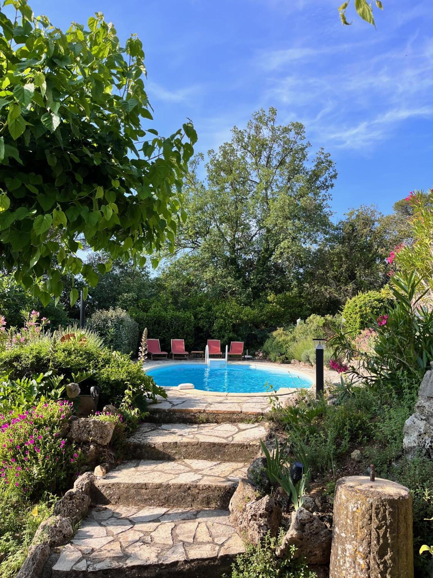 La Parenthese Du Var - Chambre D'Hotes Petits Dejeuners Inclus Et Terrasse Ombragee Saint-Antonin-du-Var Bagian luar foto